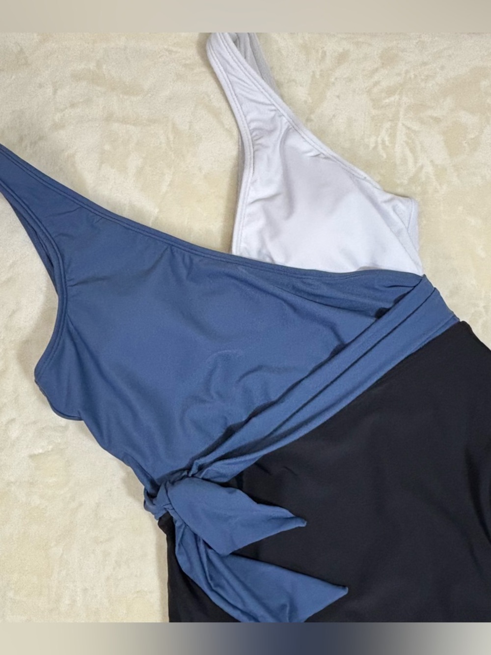 Cupshe Women’s Colorblock One-Piece Swimsuit with Side Tie New
